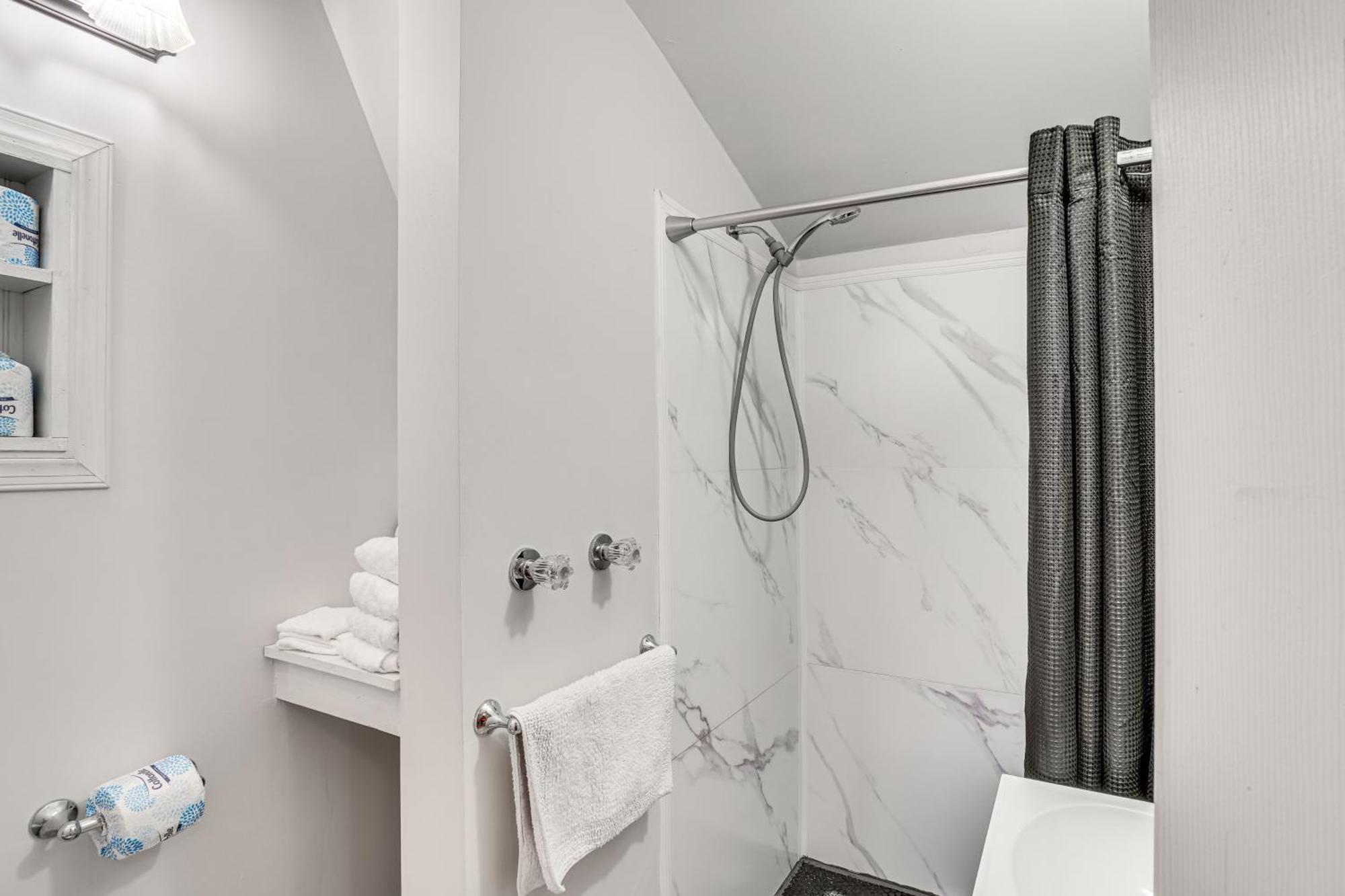 Epic Brunswick Apartment, Deck With Private Hot Tub! エクステリア 写真